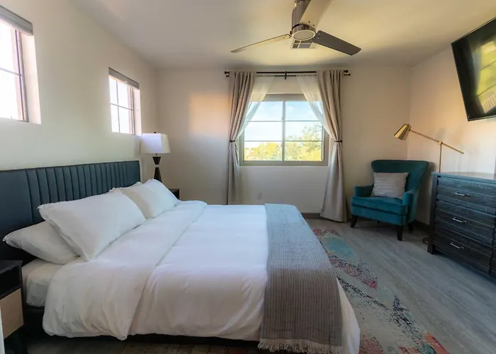 New Listing Special! 3 Bedroom House In Prime Location *