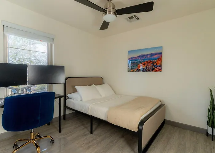 New Listing Special! 3 Bedroom House In Prime Location Phoenix