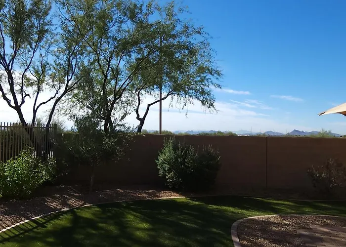 New Listing Special! 3 Bedroom House In Prime Location Ferienhaus