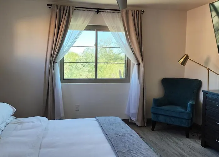 New Listing Special! 3 Bedroom House In Prime Location * Phoenix