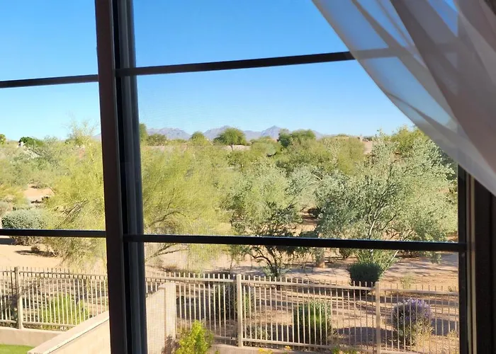 New Listing Special! 3 Bedroom House In Prime Location Ferienhaus