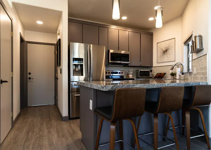 New Listing Special! 3 Bedroom House In Prime Location Ferienhaus