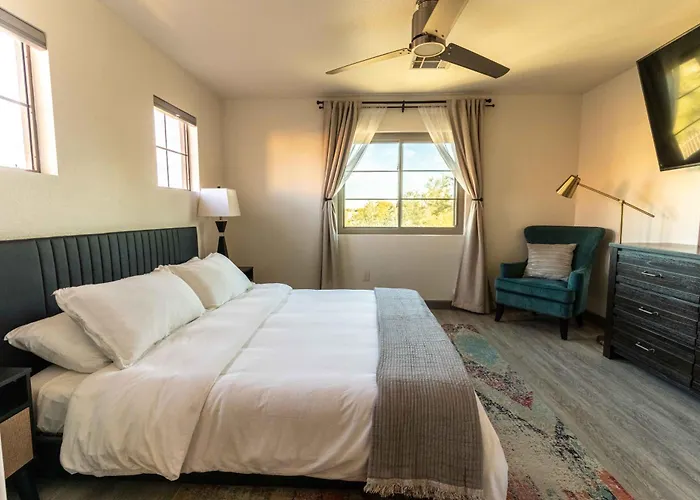 New Listing Special! 3 Bedroom House In Prime Location *